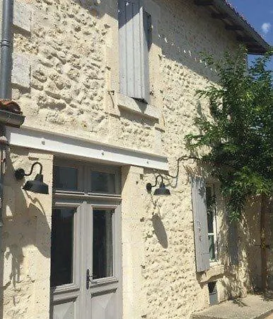 Maison De Vacance Calme Et Chaleureuse Dom wakacyjny Chalais (Charente)